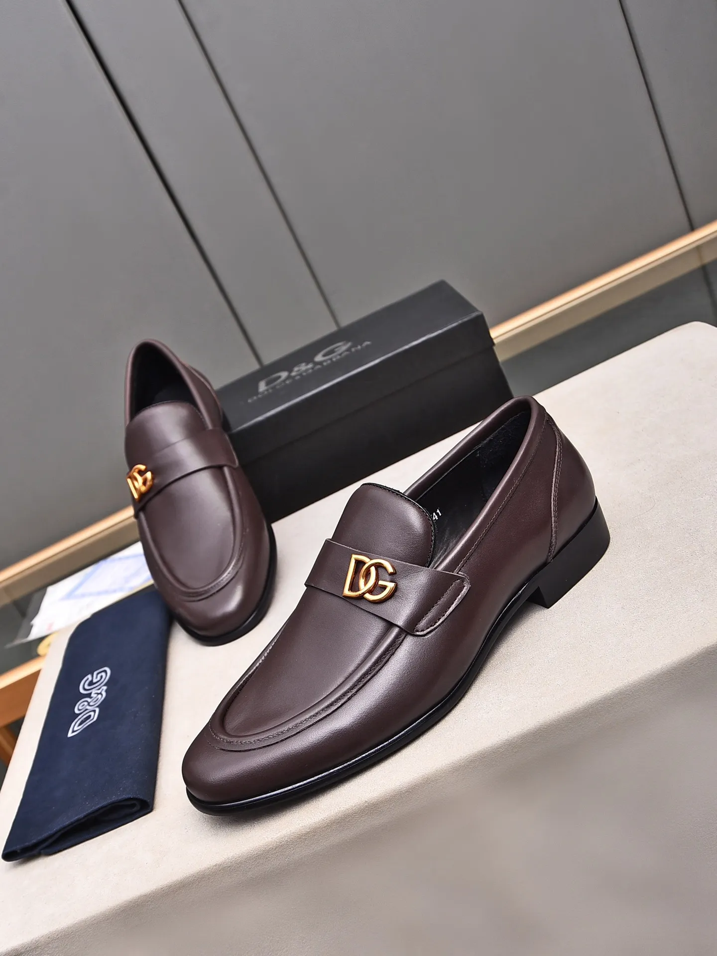 👍👍Men's shoes💰480 **Boutique recommendation**DG**The latest business formal leather shoes, official website synchronization, top version on the market, purely handmade. Fabric: imported calfskin with water-dyed cow lining 38, 39, 40, 41, 42, 43, 44 (customized at 45